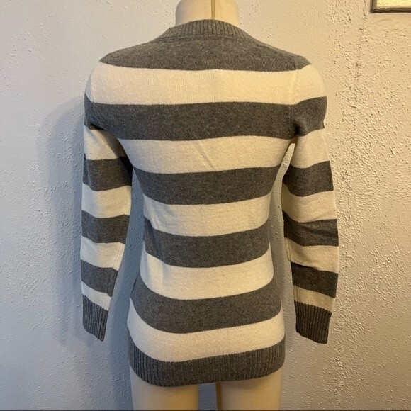 Gap Grey & White Stripe Wool Blend Knit V Neck Sweater XS - Picture 4 of 9